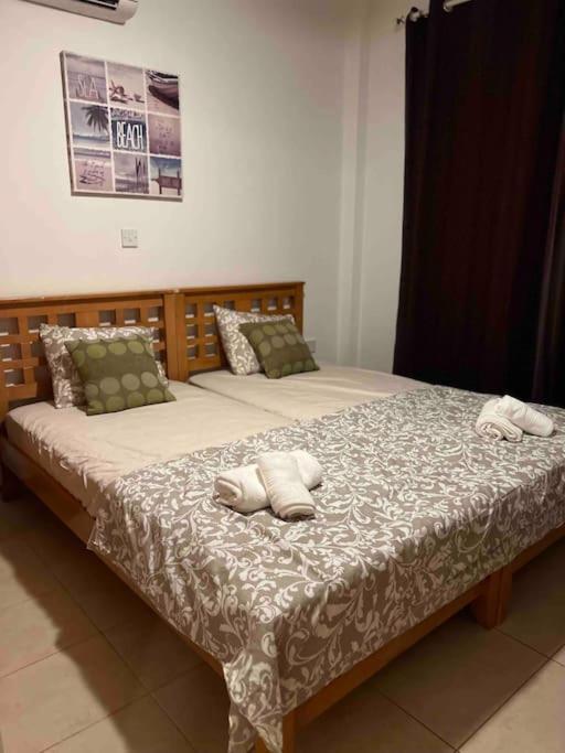 Johnny's Place Apartament Pafos