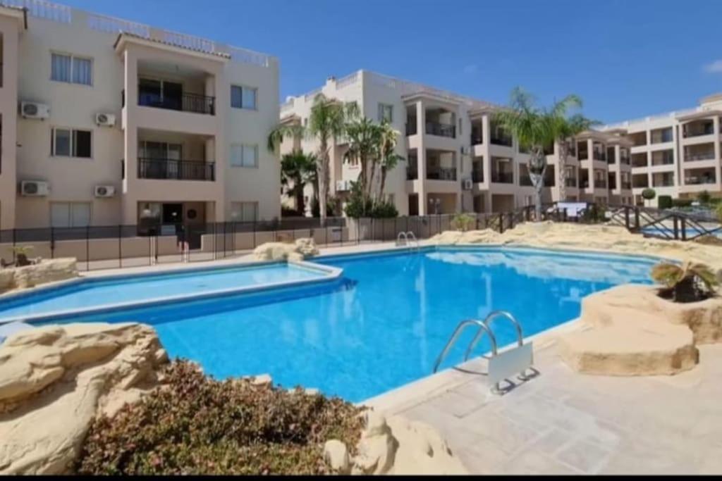 Johnny's Place * Pafos