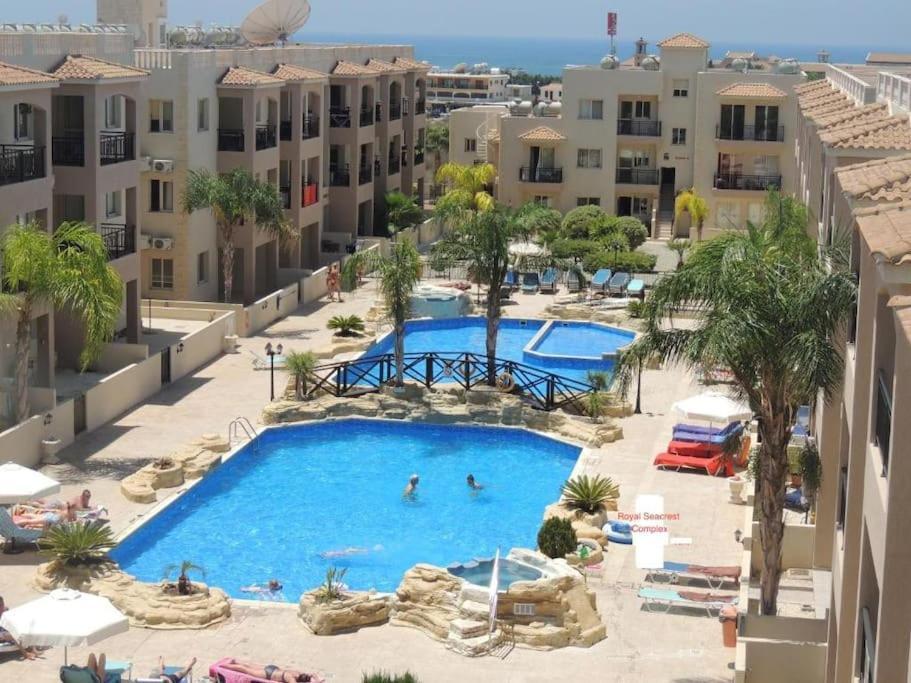 Johnny's Place * Pafos